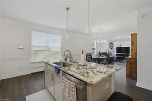 204 Stamm Dr, Greensboro, NC 27455 - Photo 8