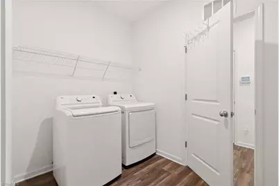 877 Sage Hill Drive, Jamestown, NC 27282 - Photo 28