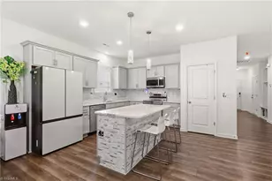 877 Sage Hl Dr, Jamestown, NC 27282 - Photo 6