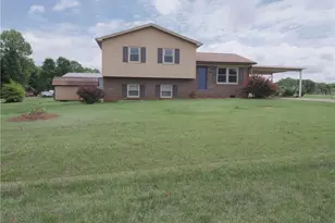 110 Robert Dr, State Road, NC 28676 - Photo 2