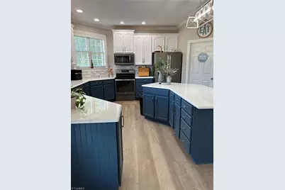 6005 Lomond Drive, Summerfield, NC 27358 - Photo 16