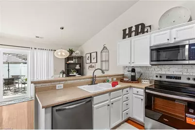 4328 Weatherton Drive, Kernersville, NC 27284 - Photo 8