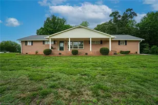 2475 Rowe Rd, Lexington, NC 27295 - Photo 2