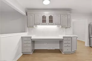 5010 Ellenwood Dr, Greensboro, NC 27410 - Photo 12