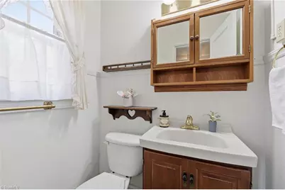 201 Sterling Street, Asheboro, NC 27203 - Photo 8