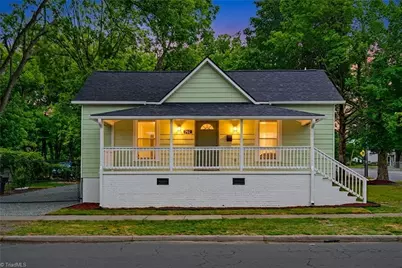 702 Maple Avenue, Burlington, NC 27215 - Photo 1