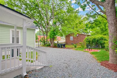 702 Maple Avenue, Burlington, NC 27215 - Photo 28
