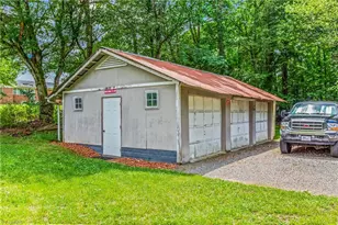 1453 Longtown Rd, Yadkinville, NC 27055 - Photo 24
