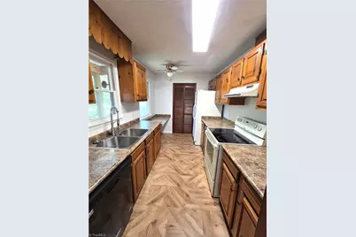 2603 Williams Street, Greensboro, NC 27403 - Photo 4