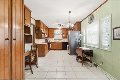 4701 New Walkertown Road, Walkertown, NC 27051 - Photo 4