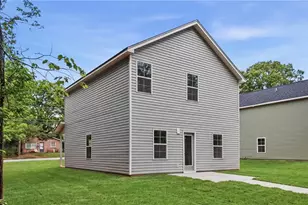 1023 Hickory Chapel Rd, High Point, NC 27260 - Photo 14