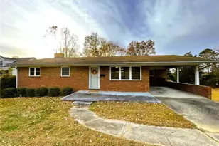 1142 Liberty Dr, Thomasville, NC 27360 - Photo 1