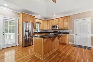 726 Cypress Hill Dr, Eden, NC 27288 - Photo 10