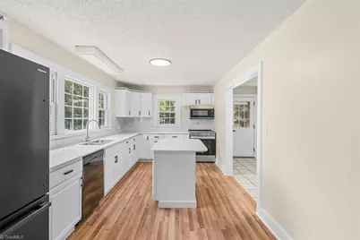 1720 Fisher Ferry Street, Thomasville, NC 27360 - Photo 4
