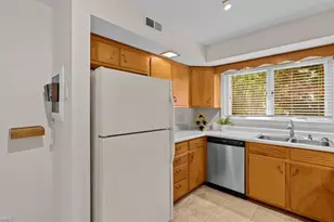 3505 Fox Pl, Greensboro, NC 27408 - Photo 6
