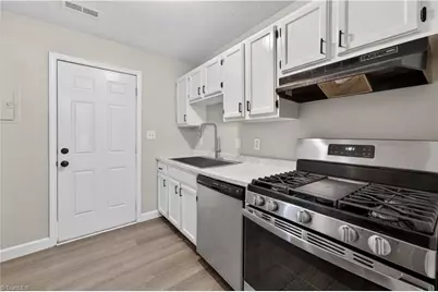 3919 Colony Square #A, Greensboro, NC 27407 - Photo 6