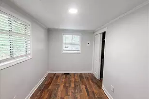 305 Woodbury St, High Point, NC 27260 - Photo 4