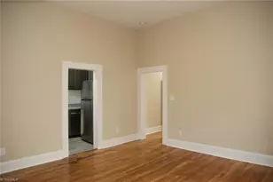 407 Cedar St, Greensboro, NC 27401 - Photo 10