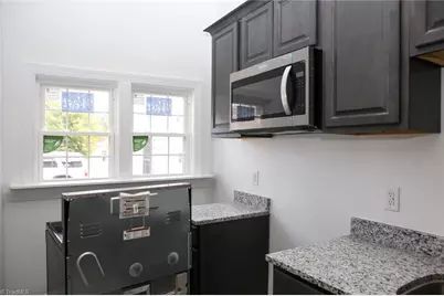 407 Cedar Street #B, Greensboro, NC 27401 - Photo 8