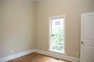407 Cedar St, Greensboro, NC 27401 - Photo 14