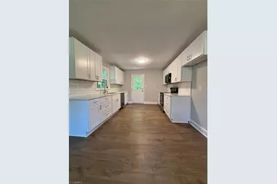 1352 Calvert Drive, Winston-Salem, NC 27107 - Photo 6