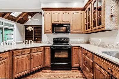 1018 Viewmont Drive, Asheboro, NC 27205 - Photo 12