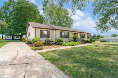 154 Meadowview Road, Mocksville, NC 27028 - Photo 2