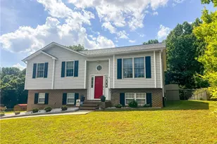 146 S Bridgewater Rd, Mount Airy, NC 27030 - Photo 2