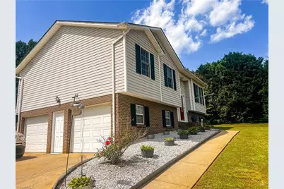 146 S Bridgewater Road, Mount Airy, NC 27030 - Photo 4