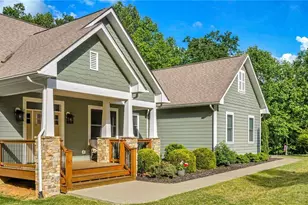261 Vine St, Jefferson, NC 28640 - Photo 6