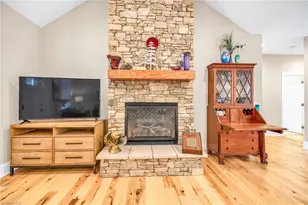 261 Vine St, Jefferson, NC 28640 - Photo 14