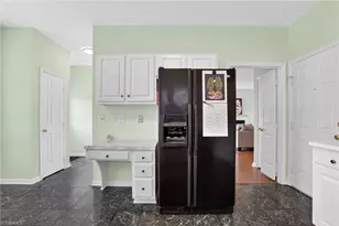 5 Park Village Ct, Greensboro, NC 27455 - Photo 8