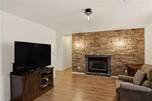 1640 Hill Ct, Winston-Salem, NC 27107 - Photo 6