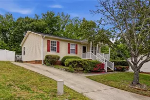 1640 Hill Ct, Winston-Salem, NC 27107 - Photo 4