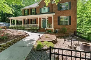 6010 Kempsford Ct, Kernersville, NC 27284 - Photo 2