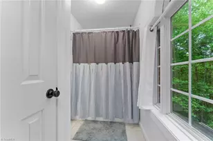 6010 Kempsford Ct, Kernersville, NC 27284 - Photo 32