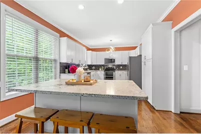 6010 Kempsford Court, Kernersville, NC 27284 - Photo 2