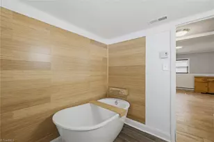 601 Shelby Dr, Greensboro, NC 27409 - Photo 32