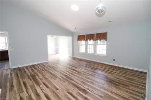 3803 Abbeywood Dr, Jamestown, NC 27282 - Photo 4