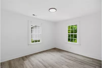 404 Hickory Chapel Road, High Point, NC 27260 - Photo 18