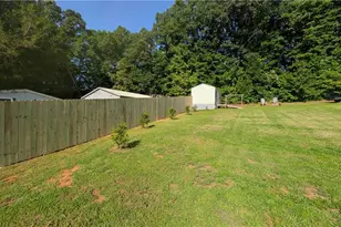 2474 Woodridge Dr, Asheboro, NC 27205 - Photo 6