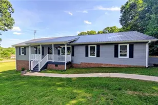 2474 Woodridge Dr, Asheboro, NC 27205 - Photo 1