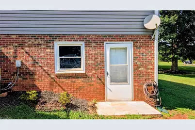 2474 Woodridge Drive, Asheboro, NC 27205 - Photo 10