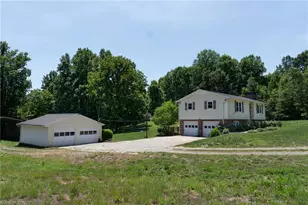 1744 R Chipman Dr, Yadkinville, NC 27055 - Photo 6