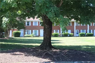 1315 Meadowview Rd, Greensboro, NC 27403 - Photo 12
