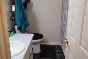 1315 Meadowview Rd, Greensboro, NC 27403 - Photo 10