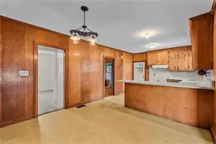 607 Thomas St, Reidsville, NC 27320 - Photo 16