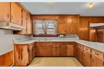 607 Thomas Street, Reidsville, NC 27320 - Photo 8