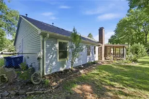 4214 Crabapple Ln, Greensboro, NC 27405 - Photo 26