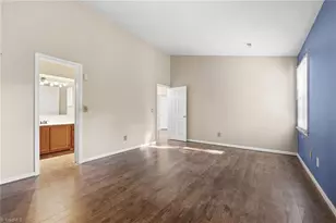 4214 Crabapple Ln, Greensboro, NC 27405 - Photo 16